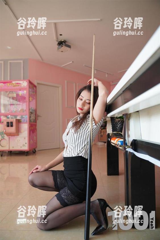 IESS异思趣向-秋秋 IESS异思趣向 - 高清套图:秋秋的霸道总裁与女秘书,上班真是个复杂的爱情游戏。