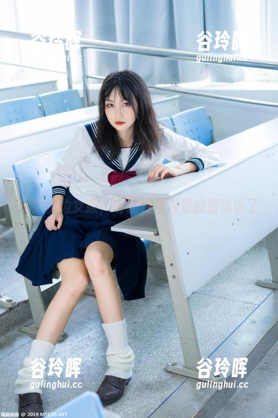 说到窗边女孩，喵糖映画包里的图说话了