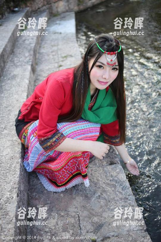 MyGirl美媛馆 - 田芯娜Angel的写真技巧：户外，顺便晒一晒我的绝美身影