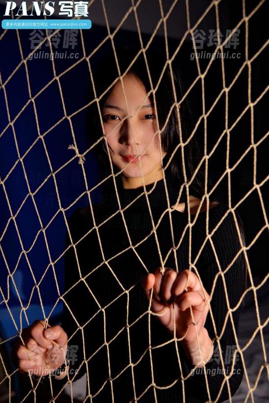 PANS写真 - 试镜中的雨涵：美图前，抹了一斤——看来她就是要给那“写真”界来点碰撞。