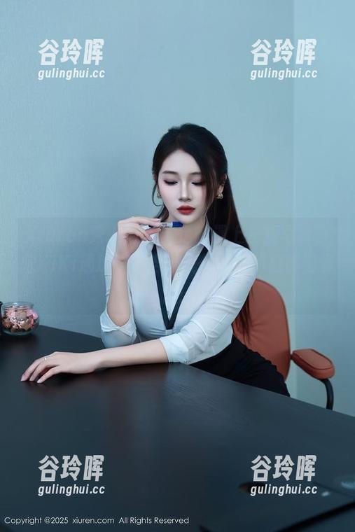 Xiuren秀人网-宋KiKi Xiuren秀人网 - 当定制遇上长腿写真,宋KiKi通过照片告诉我们,腿到底该有多长!