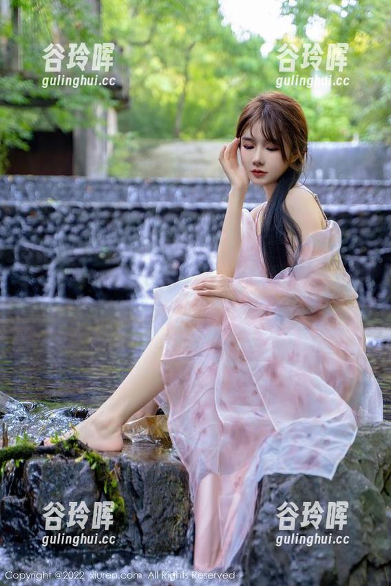 Xiuren秀人网-程程程 Xiuren秀人网 - 精选篇:程程程的制服,怎么就这么吸引人呢?