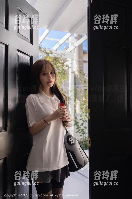 Xiuren秀人网-金幼汐Vivian Xiuren秀人网 - 在金幼汐Vivian的黑白作品里,无圣光是主打,我想我懂了,但又不太懂。