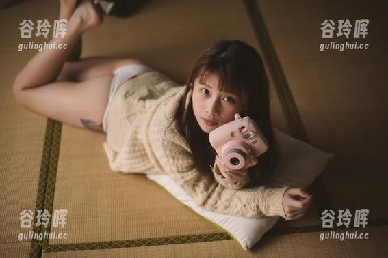 当毛衣遇上凛子酱，难道这是她的新写真集吗？
