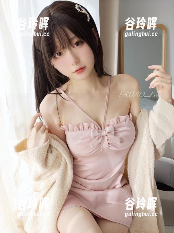 2024年fantia会员专属！发条少女yoki的写真合集带你走向‘不理智’的新经济！
