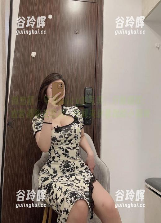 可馨juicy 微密圈 - 可馨juicy的写真,只能感叹:血管都快在颤抖,中间夹杂着我的小期待。
