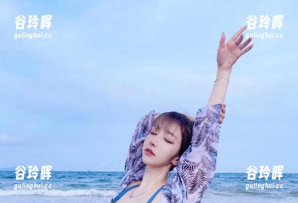 没想到啾小妍Deer的泳衣写真集里，会有如此多“意外”资源。看得我心神不宁。
