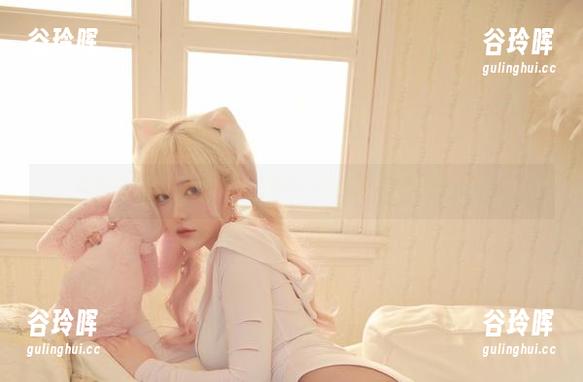 谈资源：金发芭比与啾小妍Deer，毫无违和感的搭配！