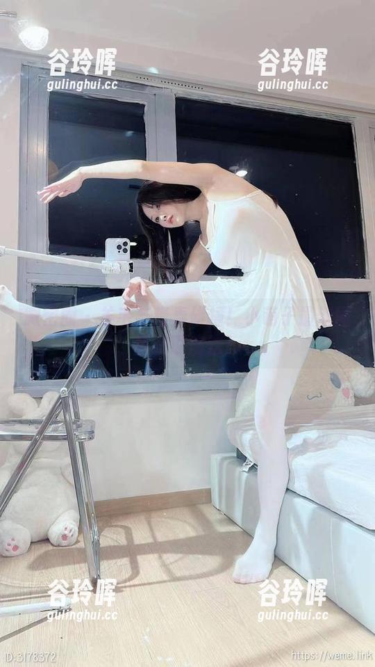 微密圈 - 羊毛与青春碰撞！小萌子最新图库获取魔法！