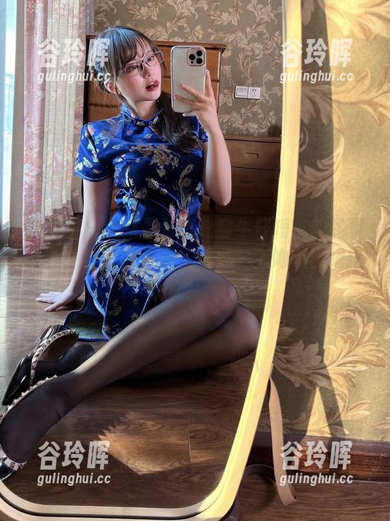 微密圈 - 这张是张思允穿牛仔短裤的免费写真，得赶紧保存，短裤配上她就是绝搭！