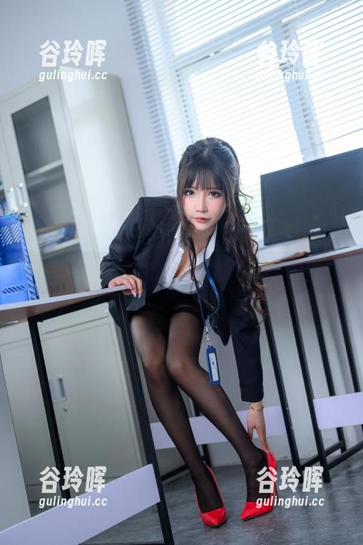 抱走莫子之学妹篇，谁说免费套图不香？