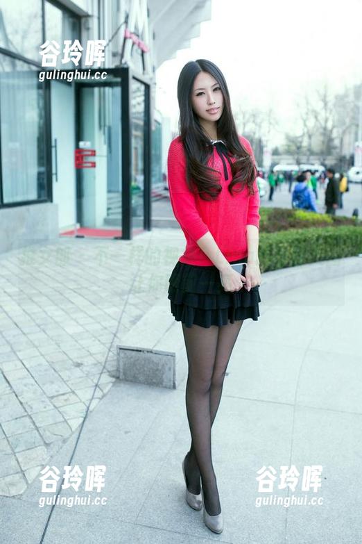 推女郎-Lina 推女郎 - 不一样的视角!Lina的丝袜美图让你眼前一亮