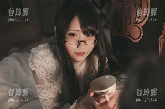 来自晓美妈的私拍，2020的礼物喵喵，有点意思哦