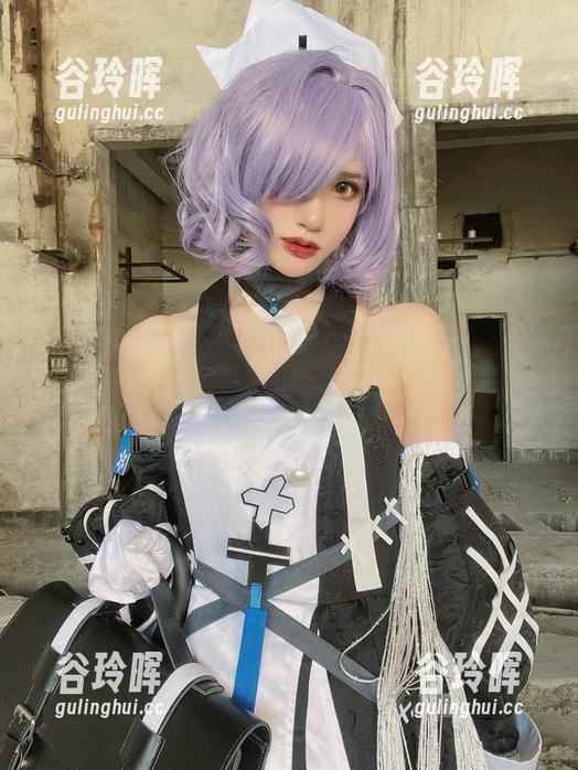 木之本果带你看办公室里的“私拍”工作，快乐完全不需要打卡！