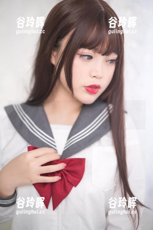 盯着杏子夫人的死库水合集，竟让我思绪万千。