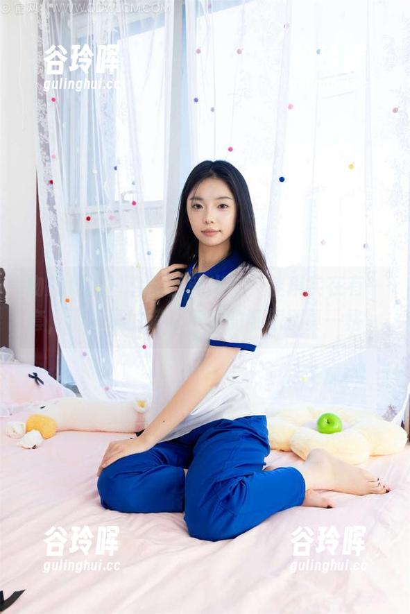 物恋传媒 - 套图新鲜出炉，佳琪实在有一套，湿漉漉的萌与干脆的御颜别具一格。