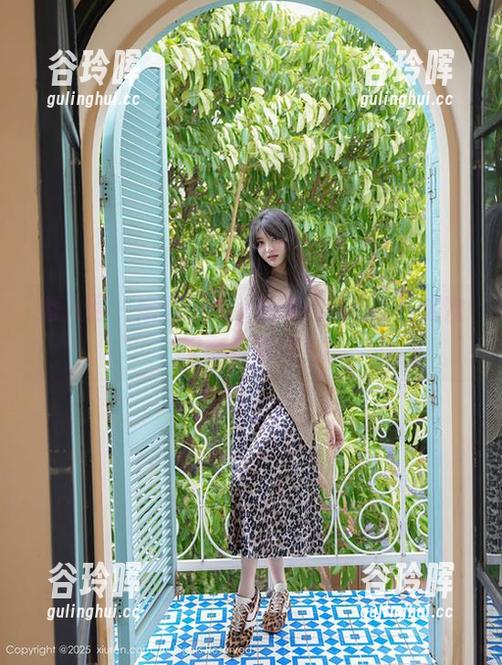 秀人网 - 娜娜baby在线：黑色？！这次又要闹哪样？