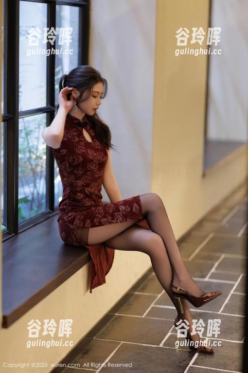 秀人网 - 棉袜写真，看果果Nikki如何把袜子穿出新高度！