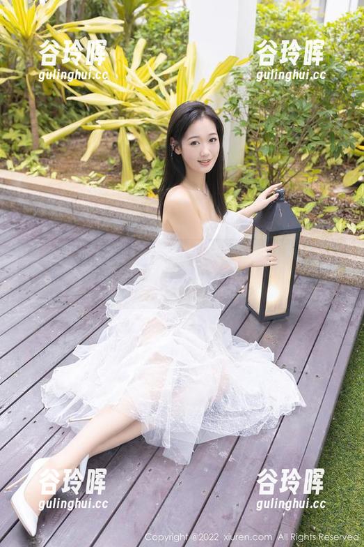 秀人网 - 没有音乐的舞台，王馨瑶yanni的美脚才是主角