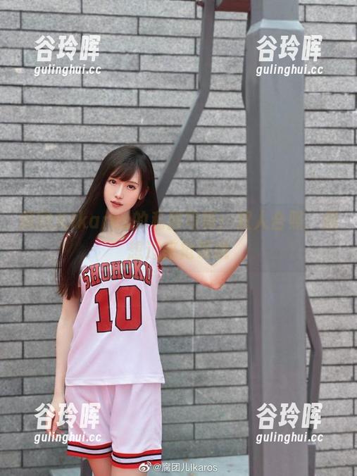 腐团儿Ikaros 腐团儿Ikaros的私房写真:双人合照,别想过来抢镜哦