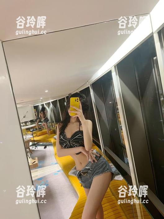 微密圈 - 内衣写真图集，葛征的每个动作都有种不经意的迷人？