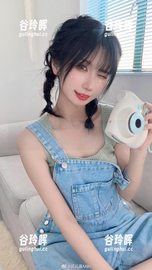 贝儿酱Miki 看!贝儿酱Miki圣诞美图合集,有种令人捧腹的节日魔力,你愿意相信吗?