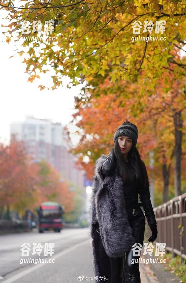 微密圈 - 辣妈女神的瑜伽全套图包，很多人说看了想喝水…我也是！