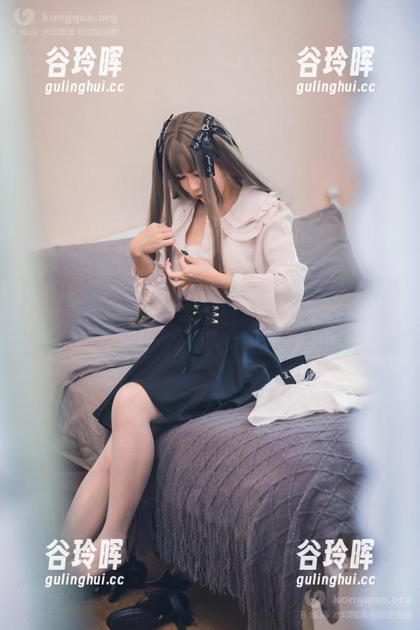 看！里见年一的空姐私拍图包，真让人想加入空乘行列！