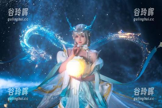 露儿大魔王 露儿大魔王的泳池写真:水下秘技,下载引领潮流!